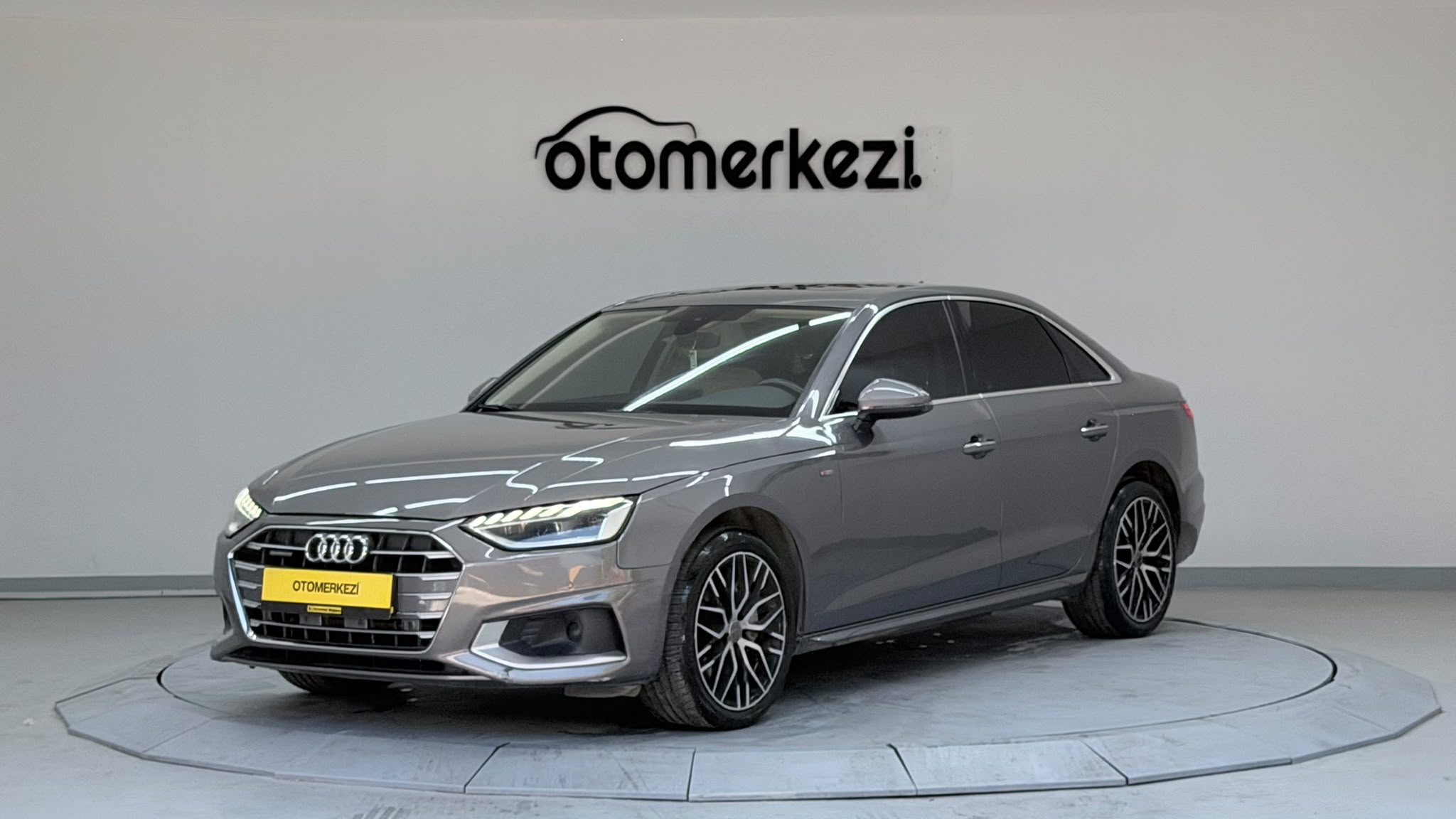AUDI A4 1
